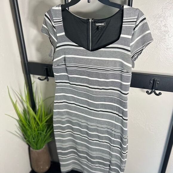 Express Black and White Striped Sheath Dress Size Medium - Picture 10 of 16